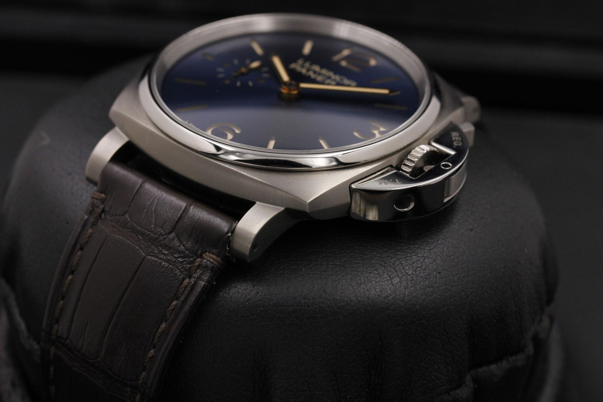 Watch Image 2
