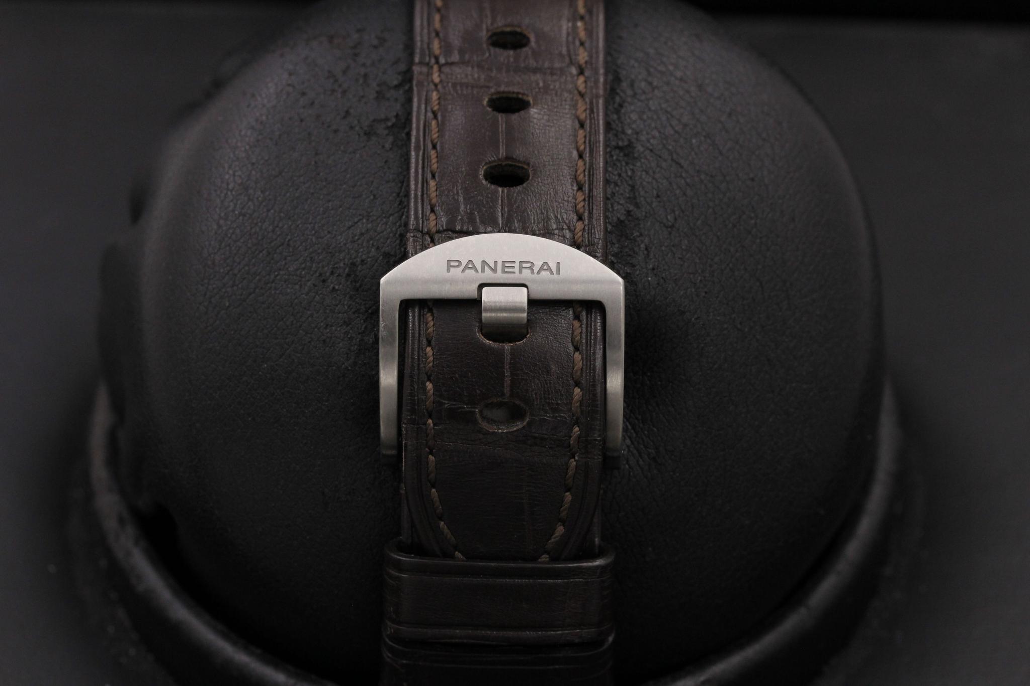 Watch Image 7