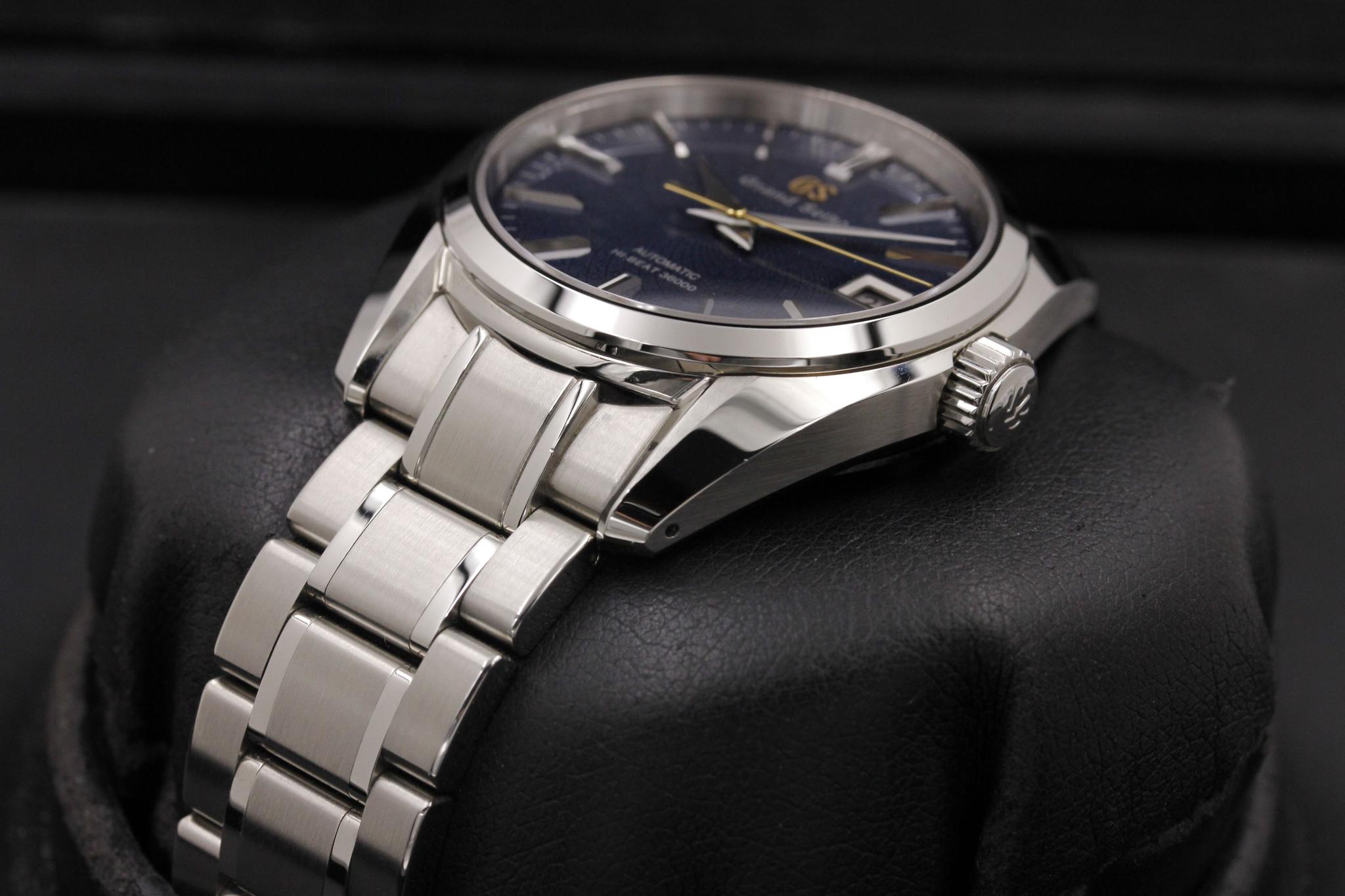 Watch Image 2