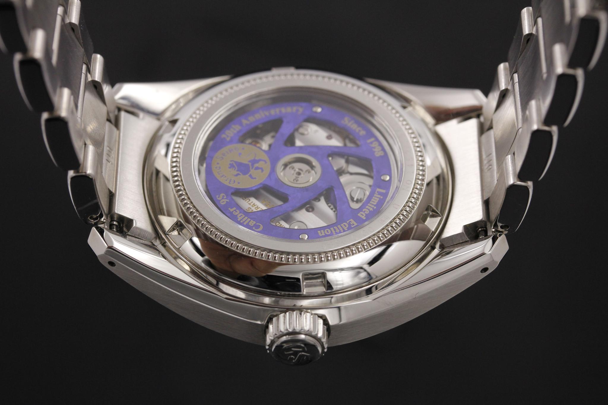 Watch Image 7