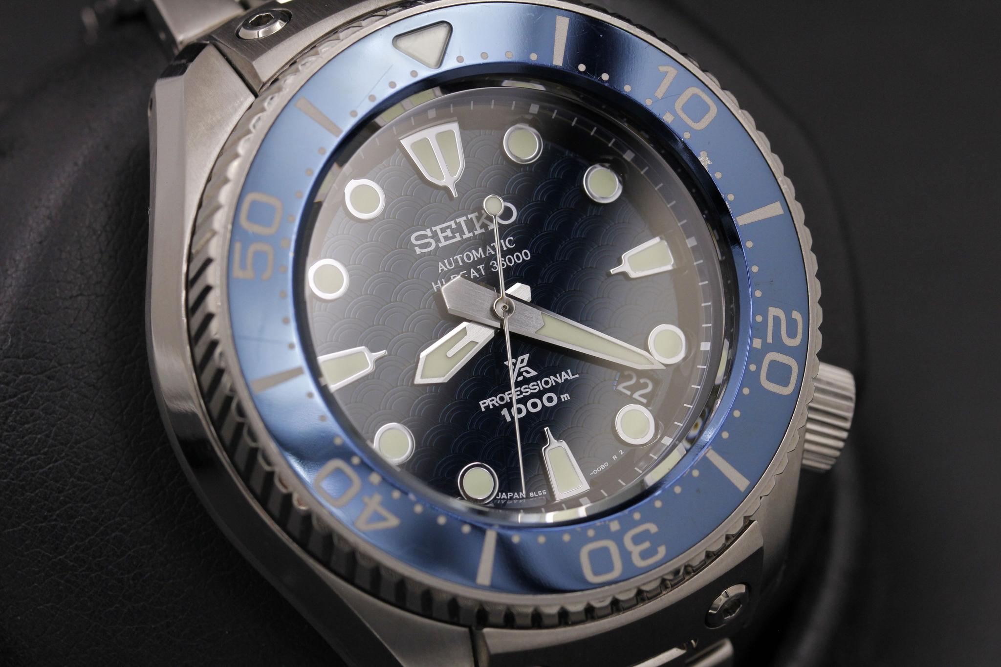 Watch Image 11