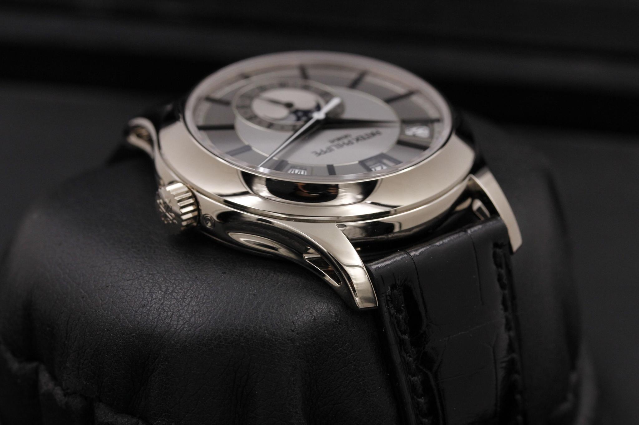 Watch Image 4