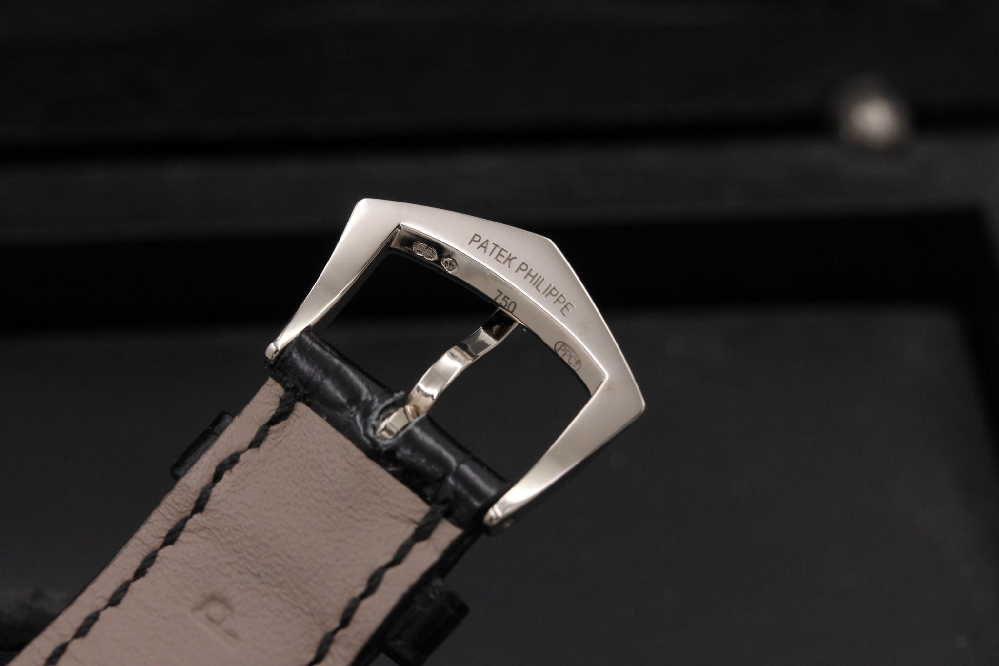 Watch Image 9