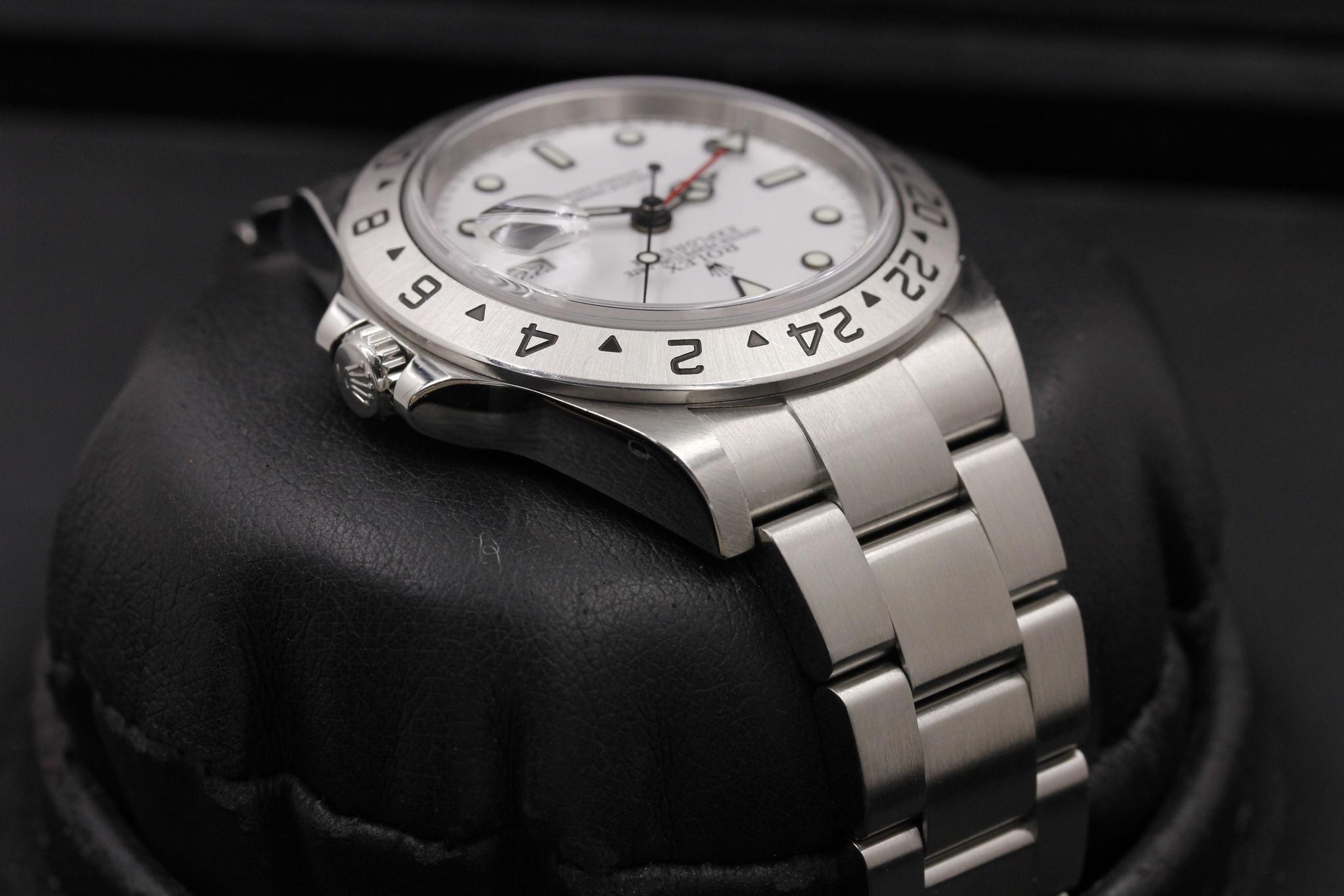 Watch Image 4