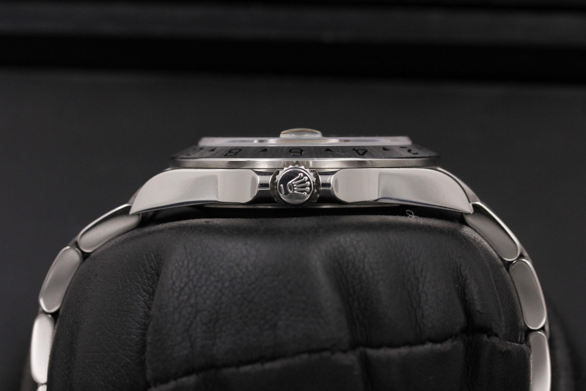 Watch Image 3