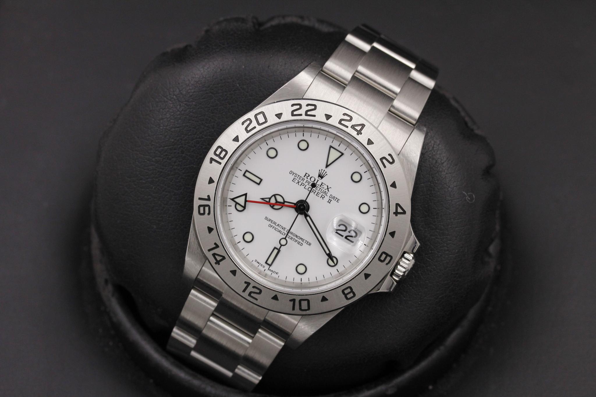Watch Image 11