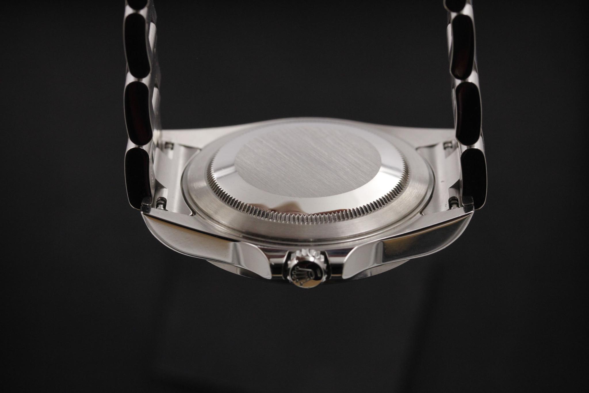 Watch Image 7