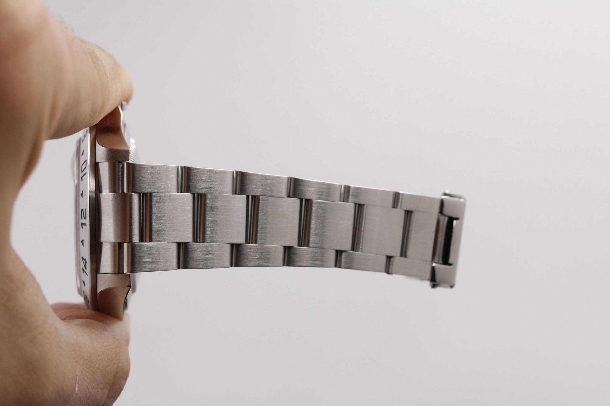 Watch Image 9