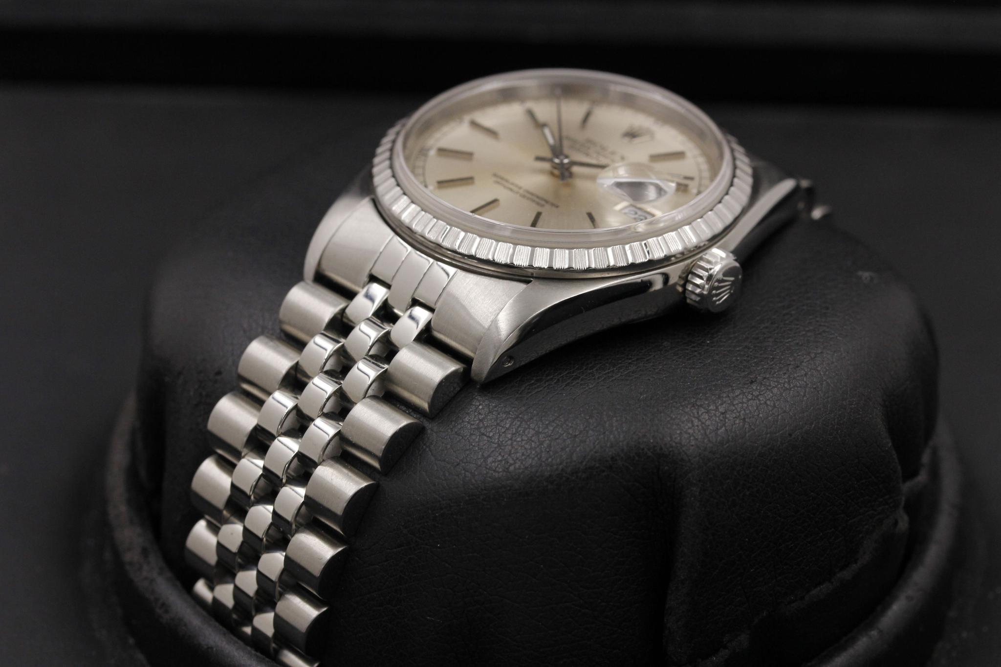 Watch Image 2