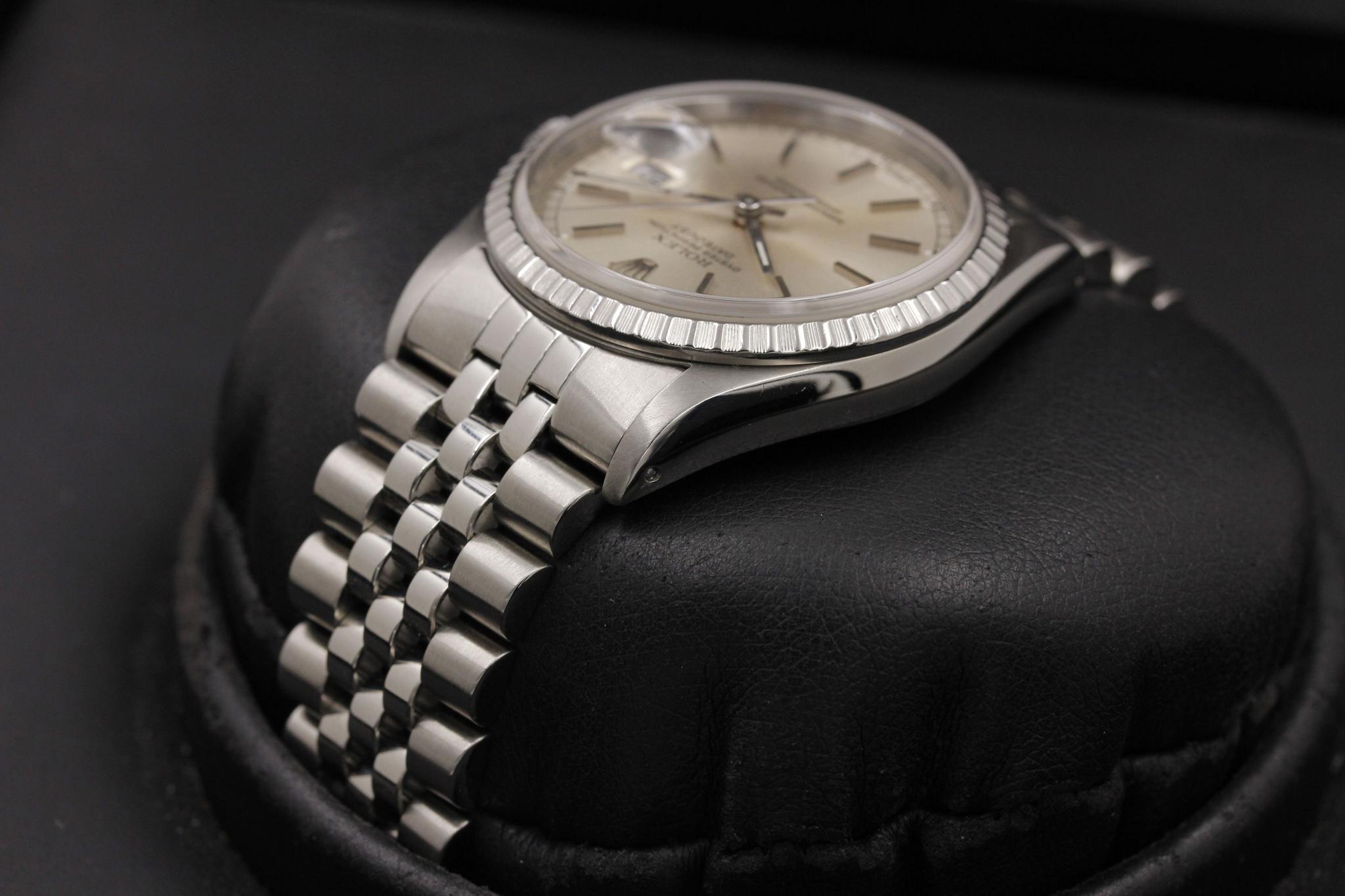 Watch Image 5