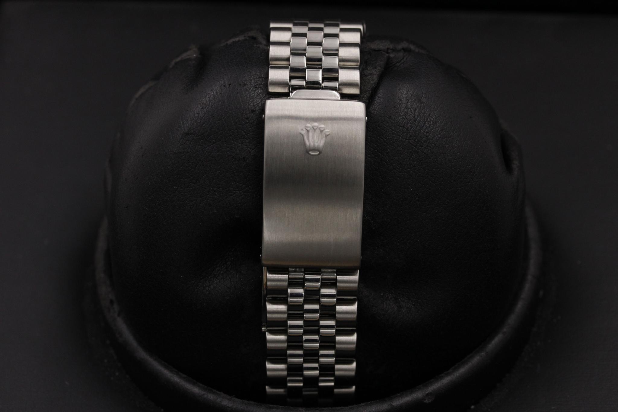 Watch Image 8