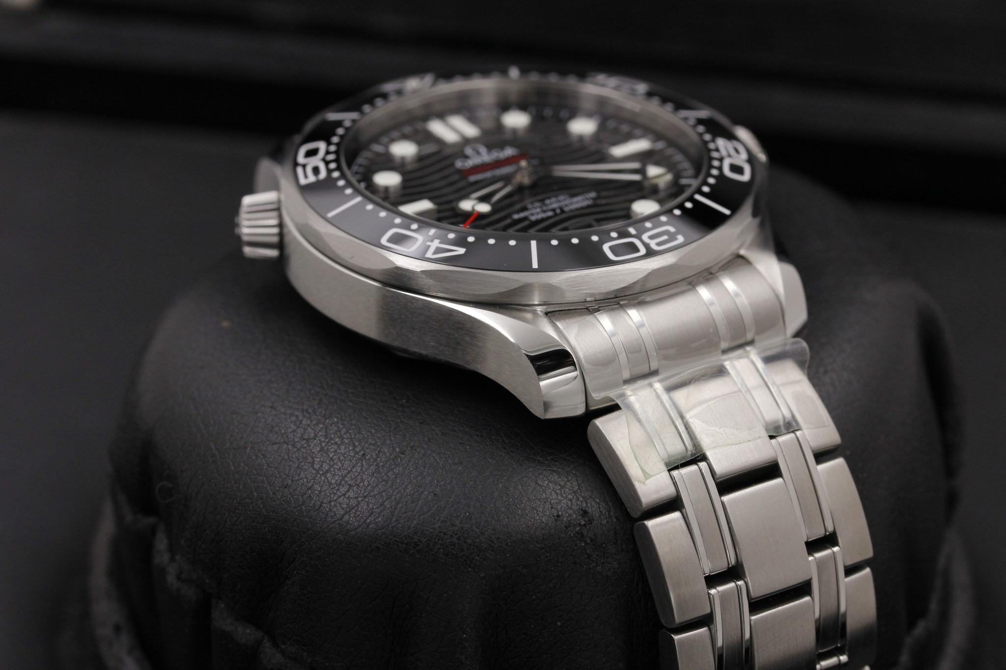 Watch Image 6
