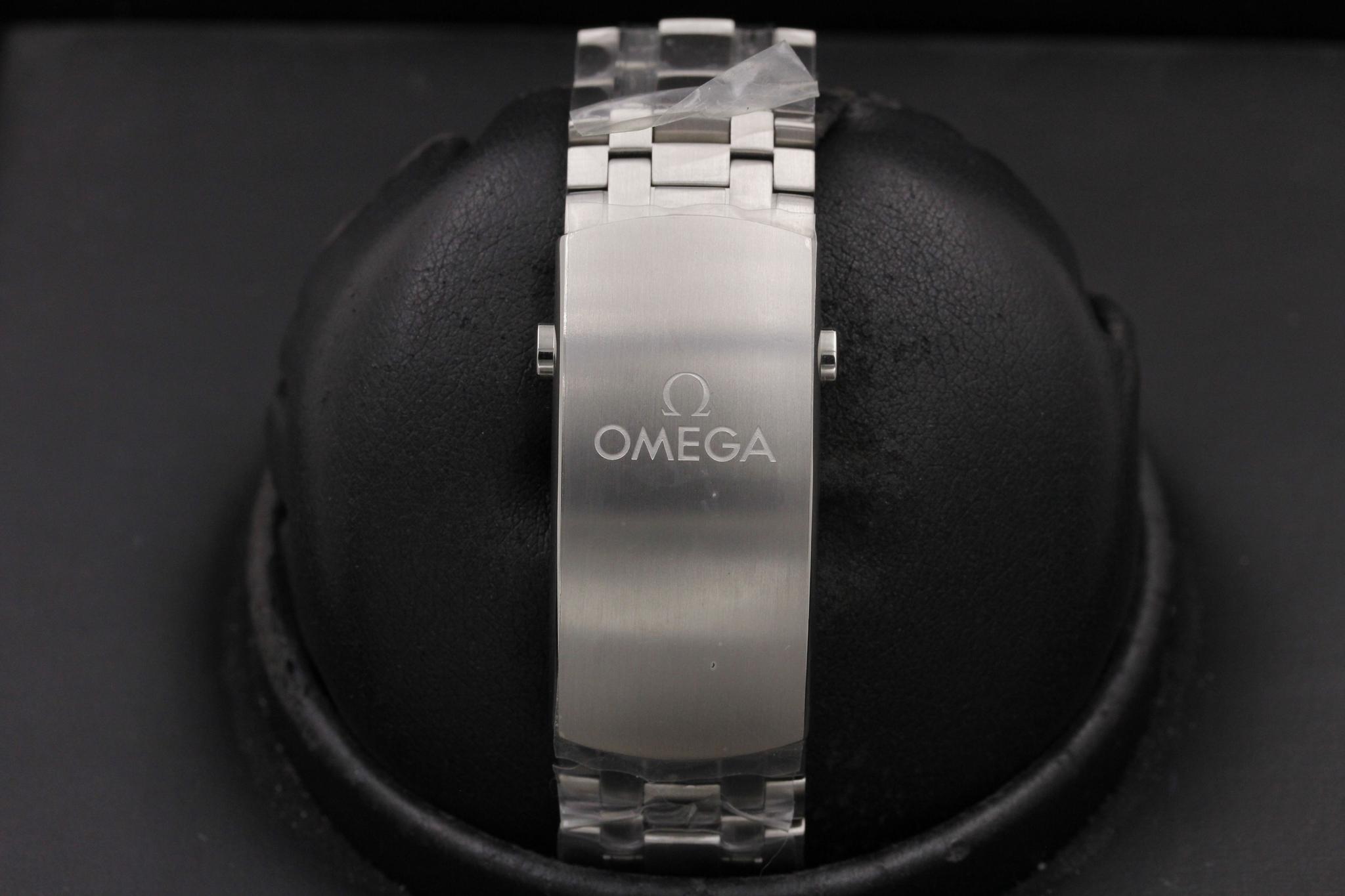 Watch Image 8