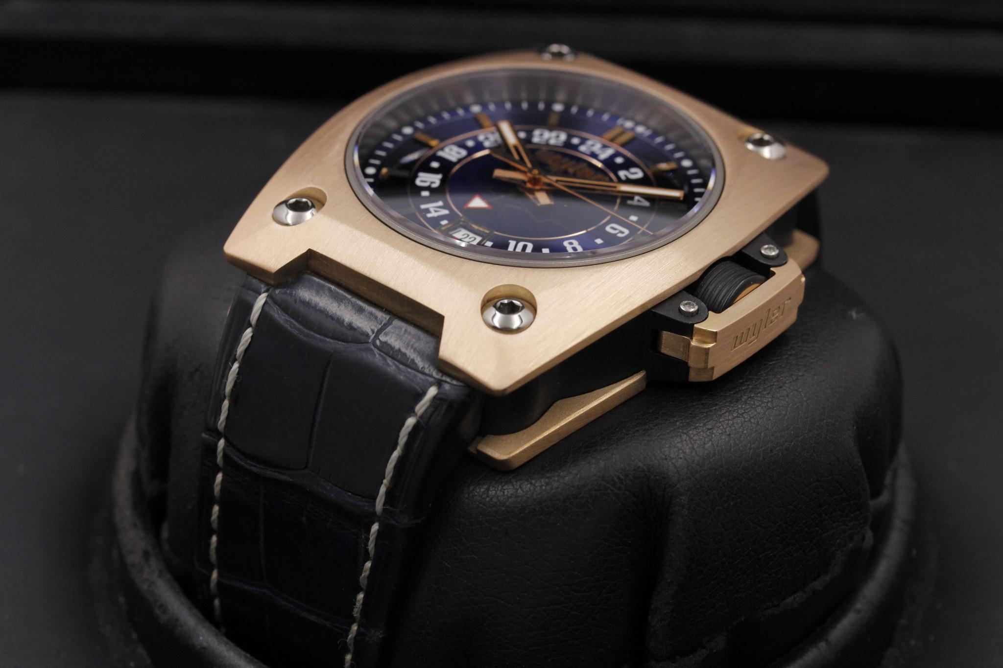 Watch Image 2