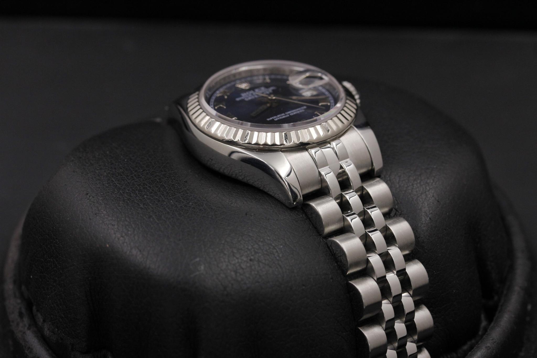 Watch Image 6