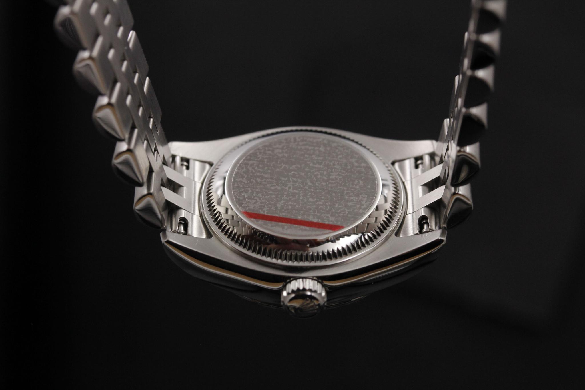 Watch Image 7