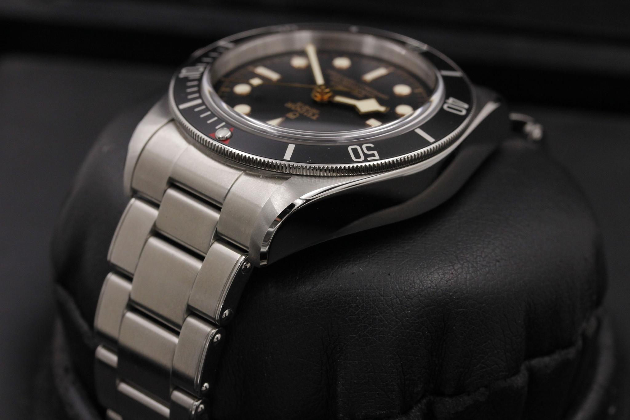 Watch Image 5