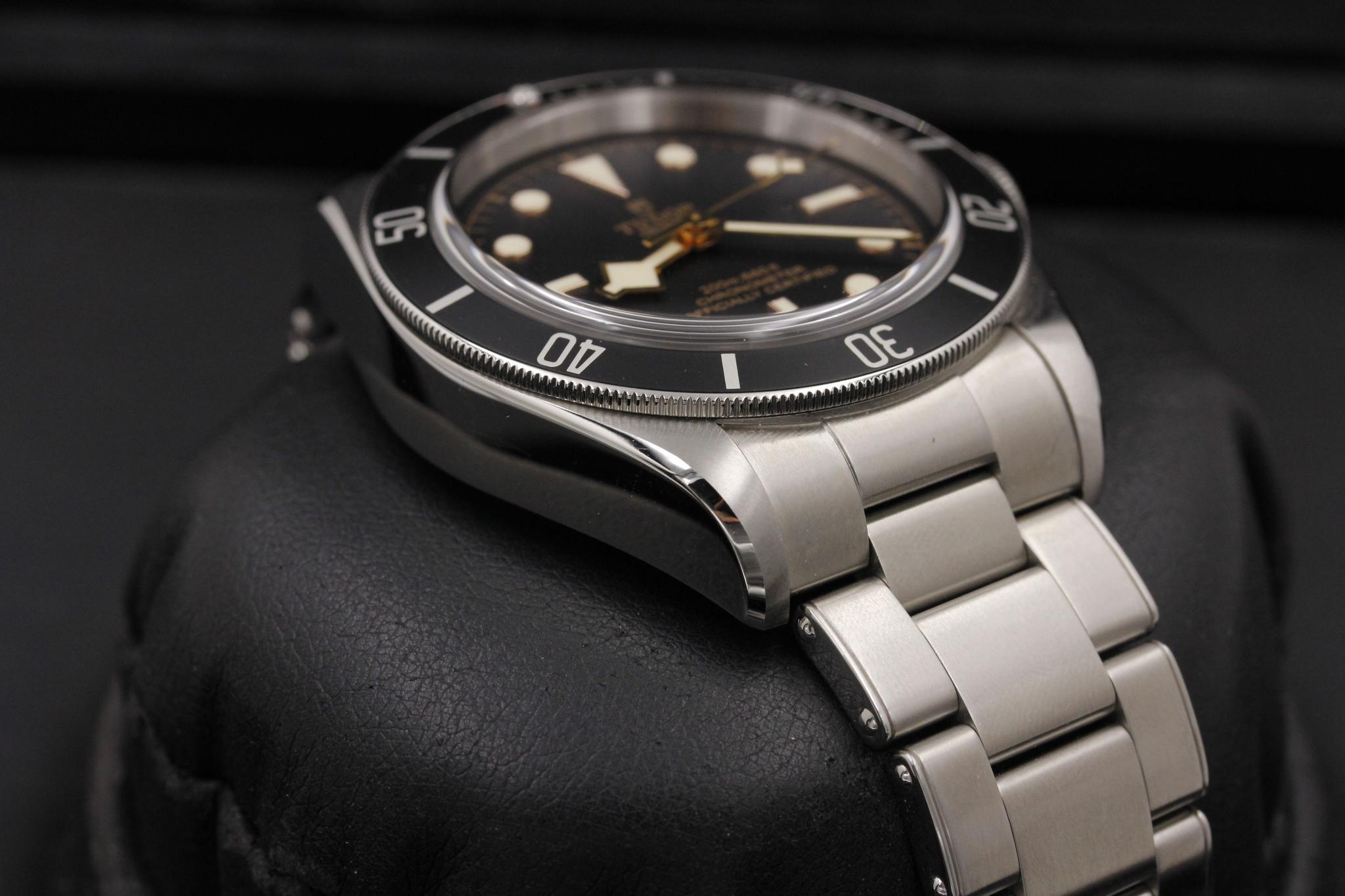 Watch Image 6