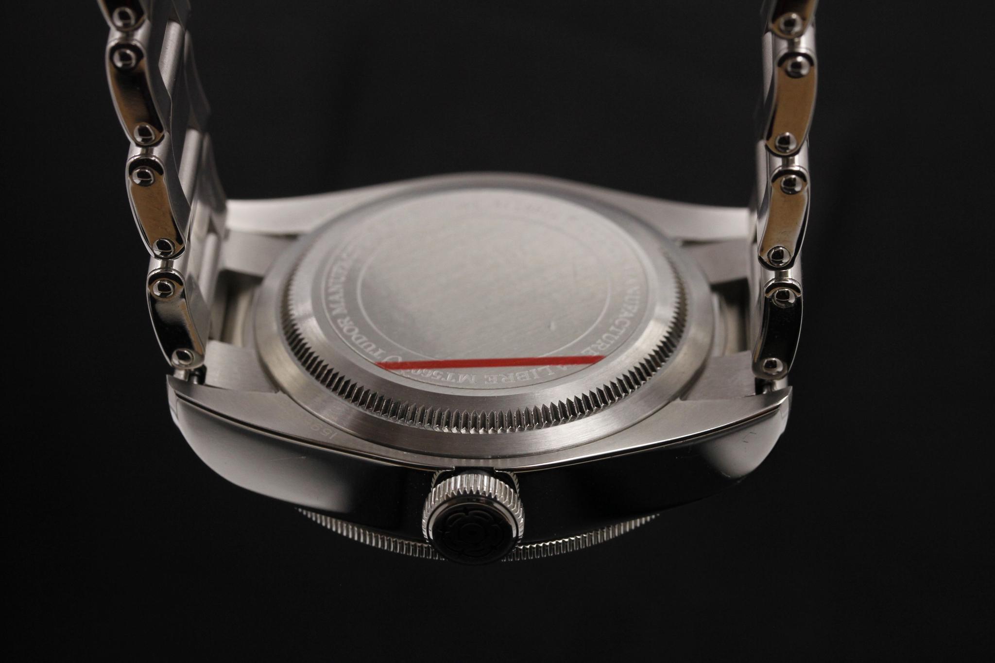 Watch Image 7