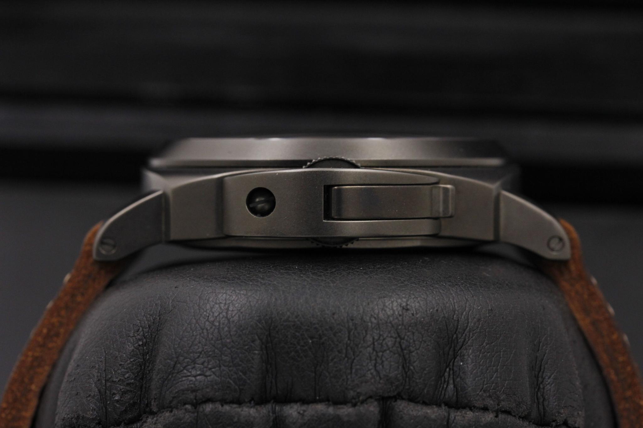 Watch Image 3