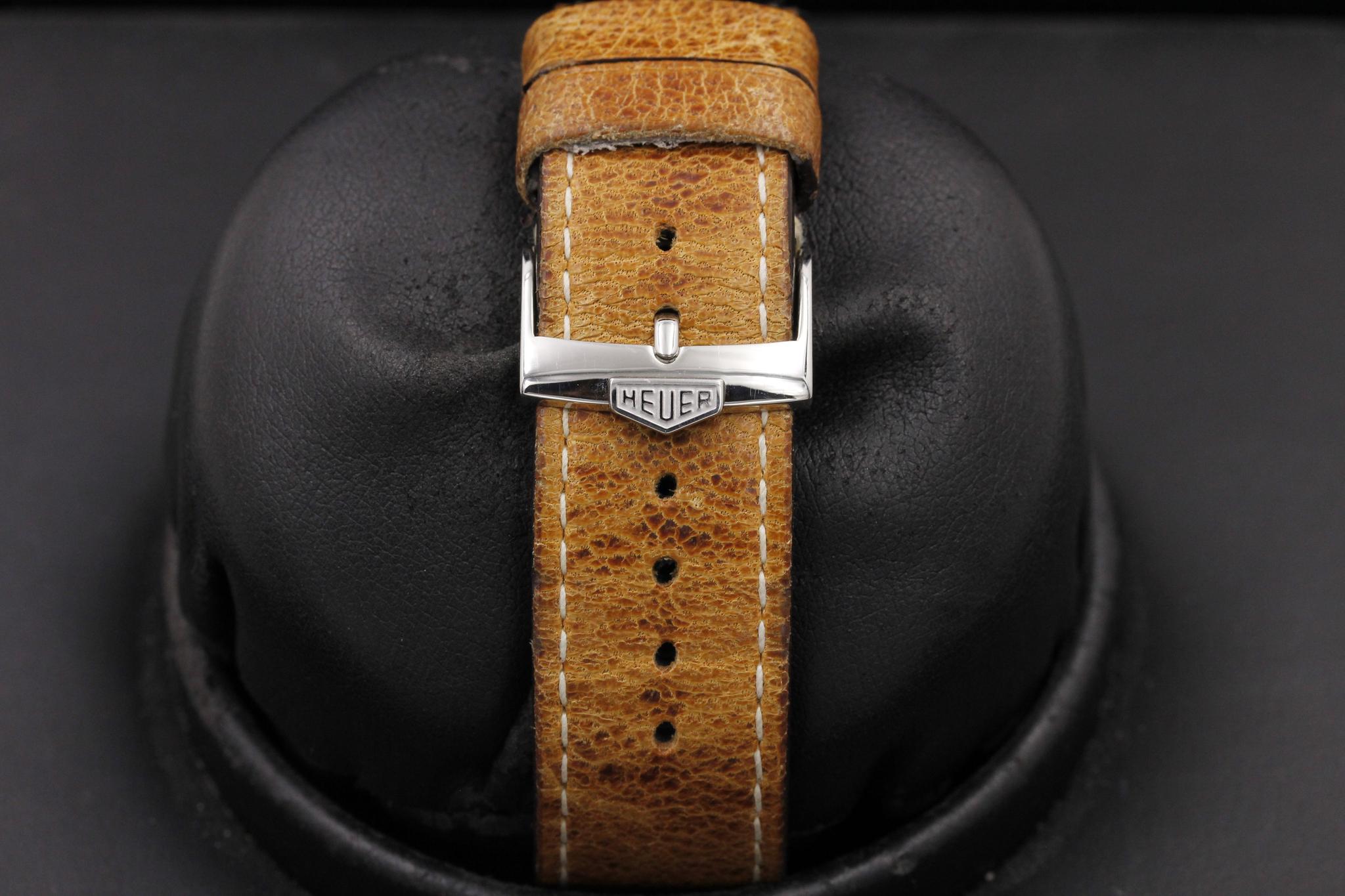 Watch Image 7