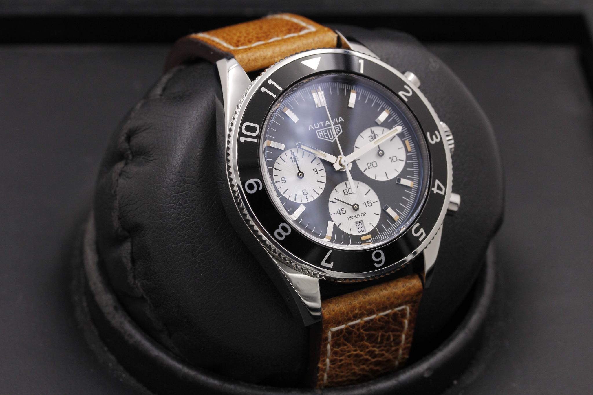 Watch Image 9