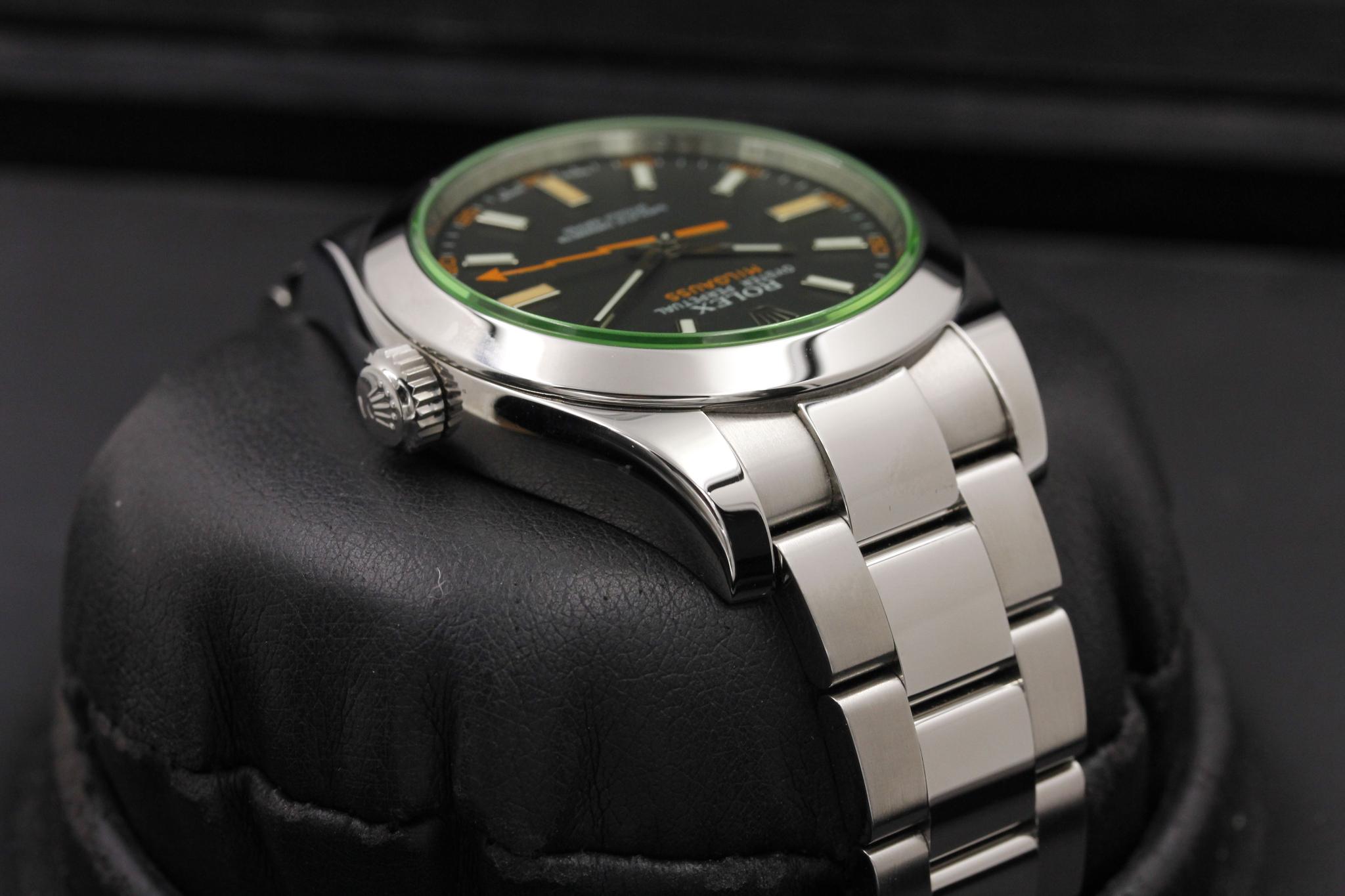 Watch Image 4