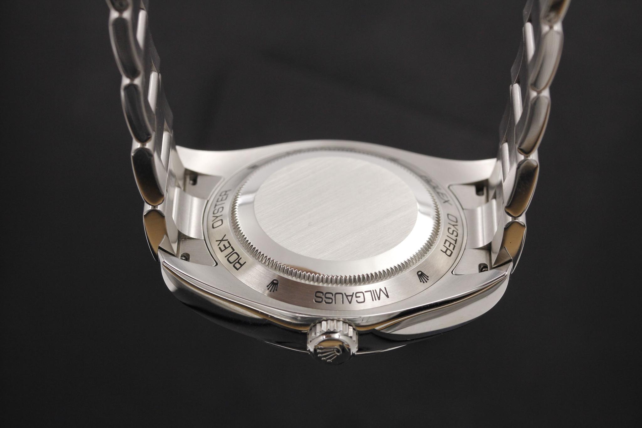 Watch Image 7