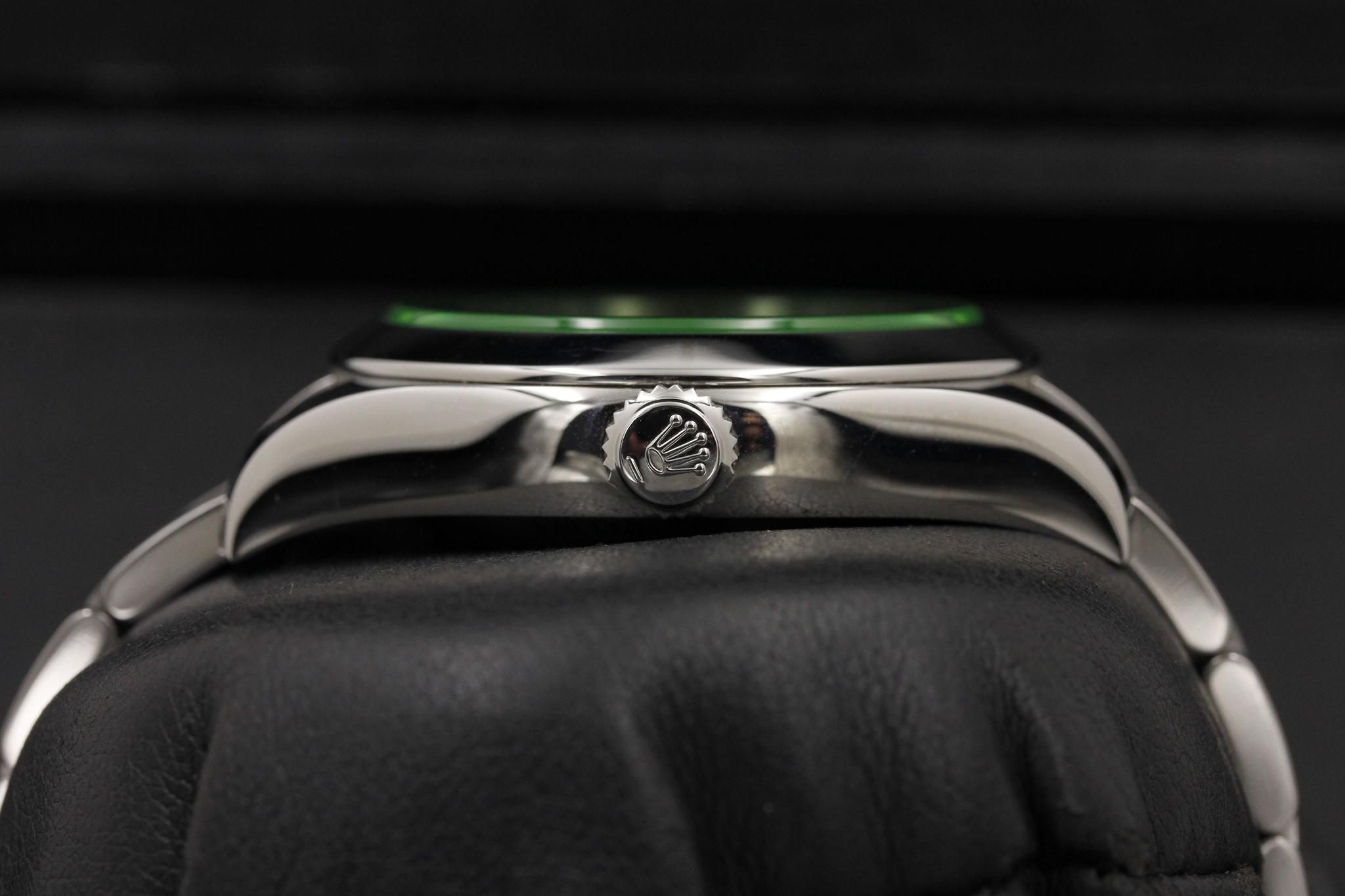 Watch Image 3
