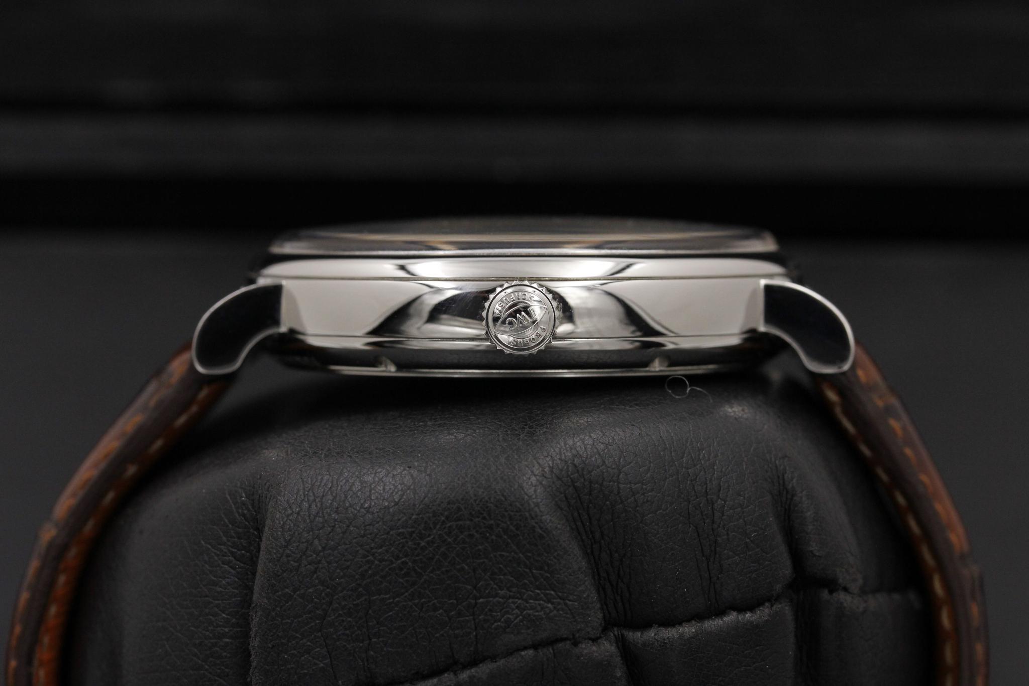 Watch Image 3