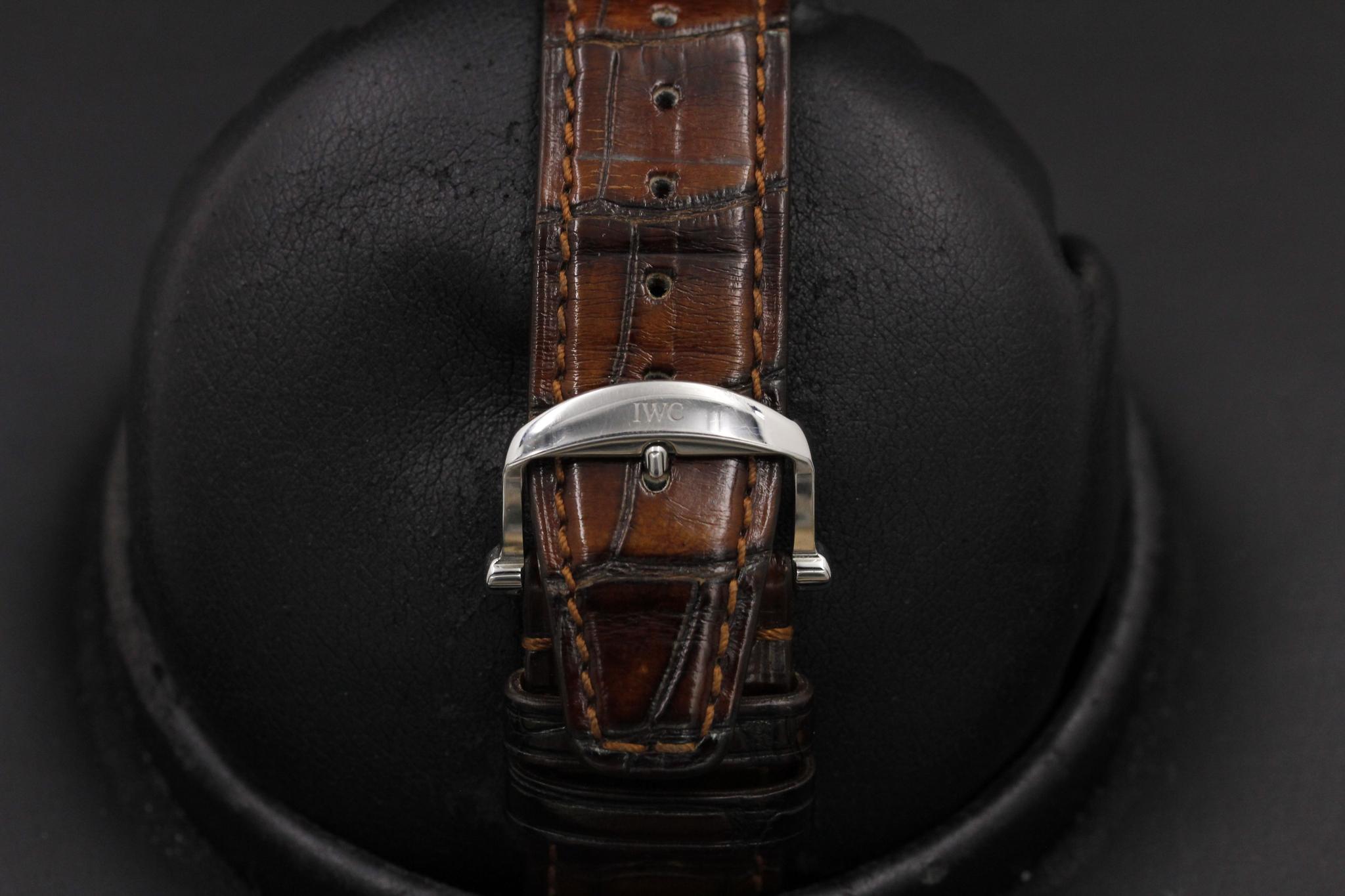 Watch Image 8