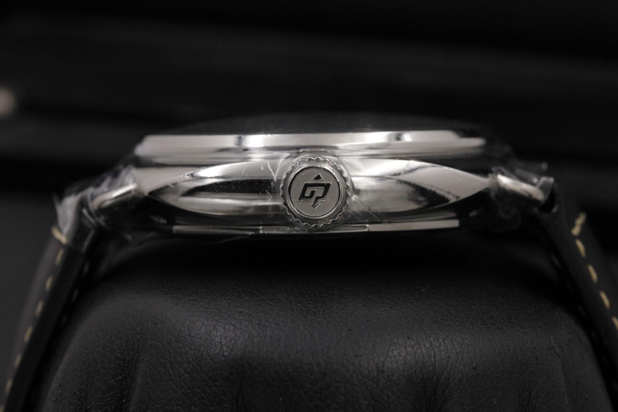 Watch Image 3