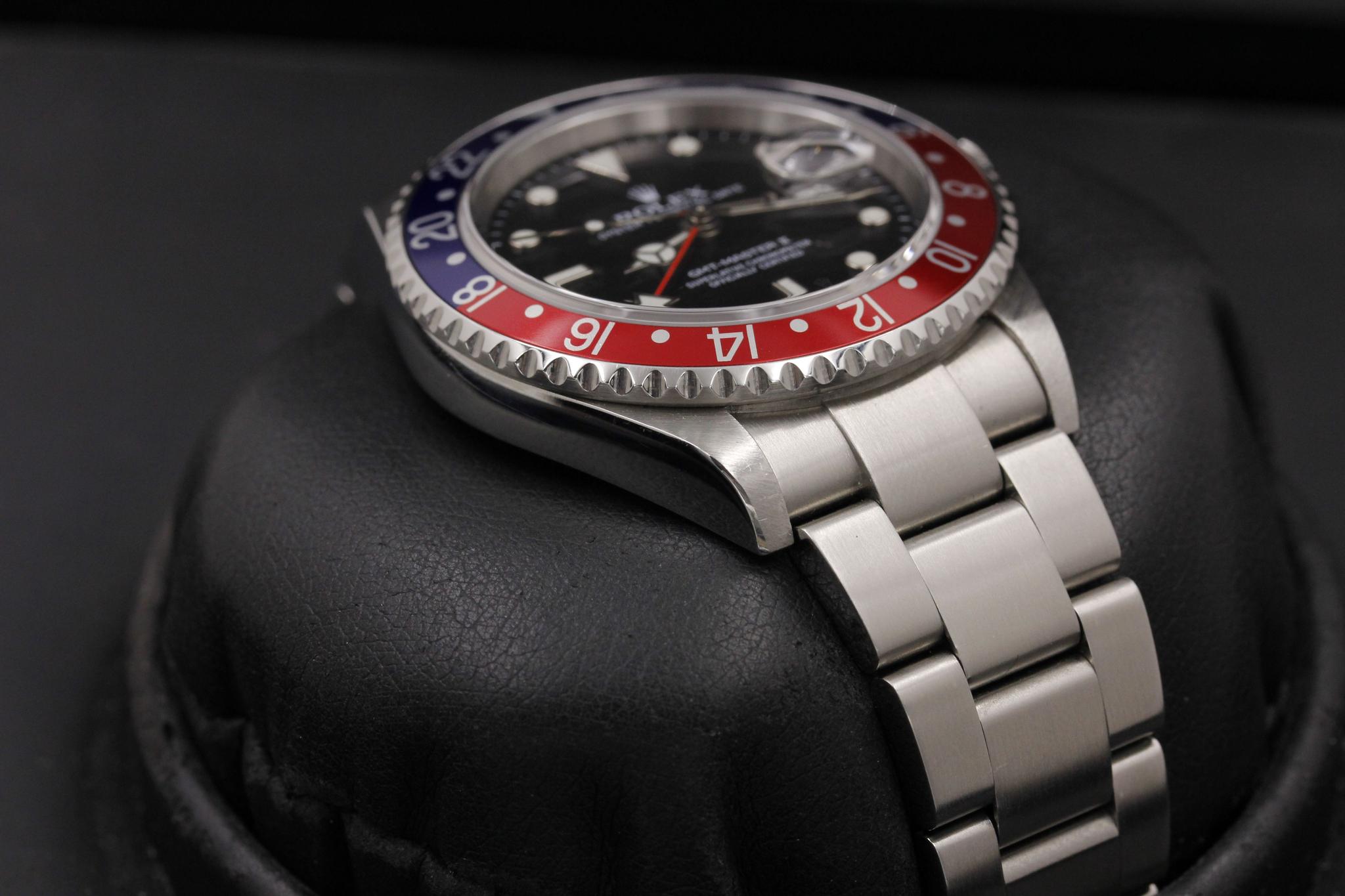 Watch Image 6