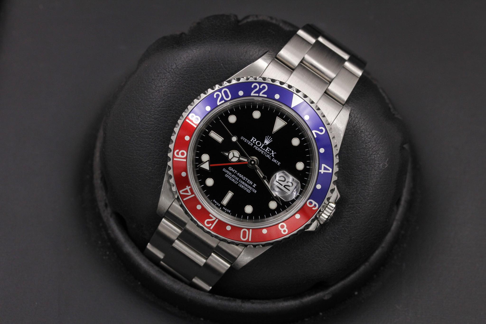 Watch Image 10