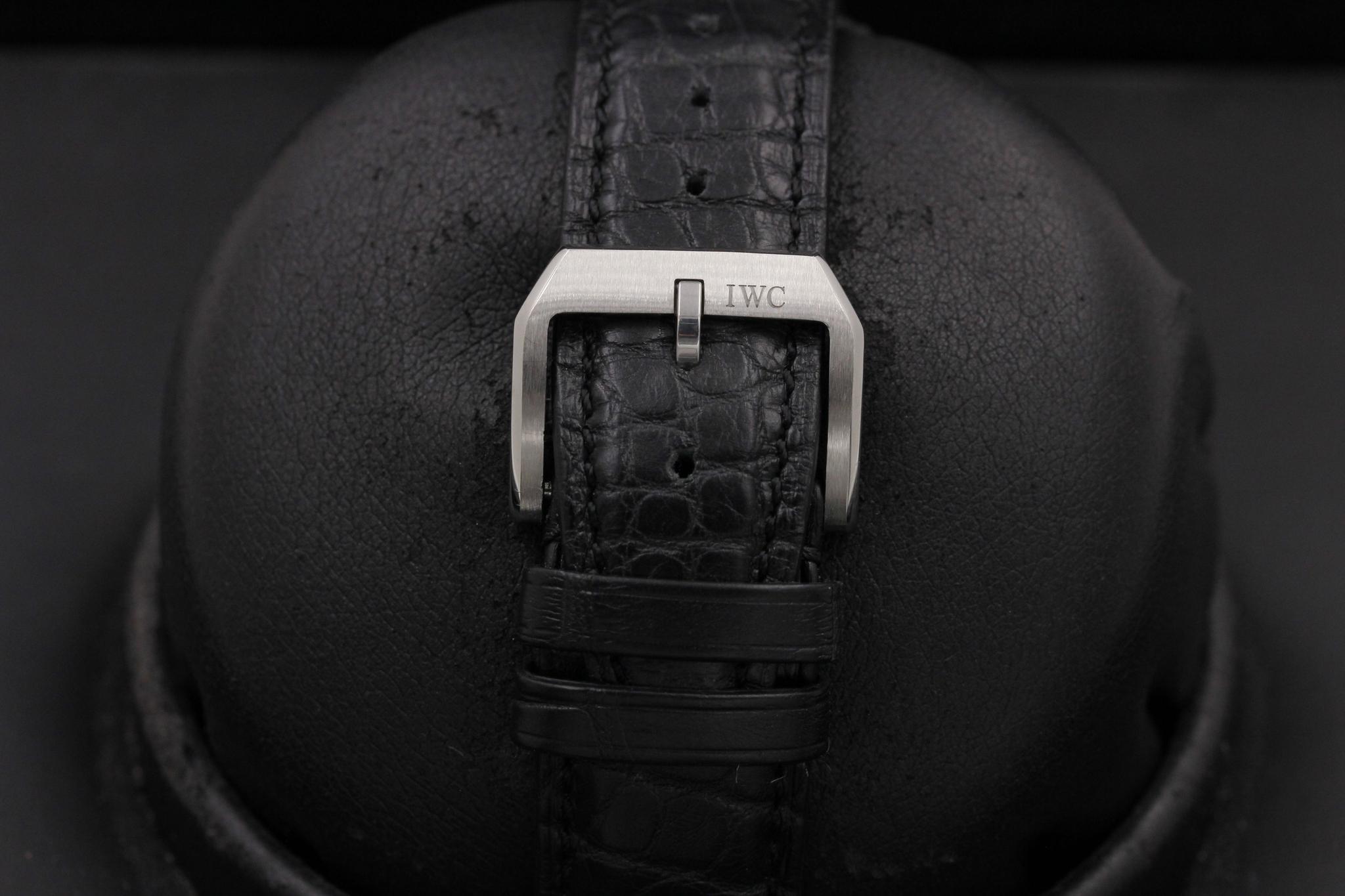 Watch Image 8