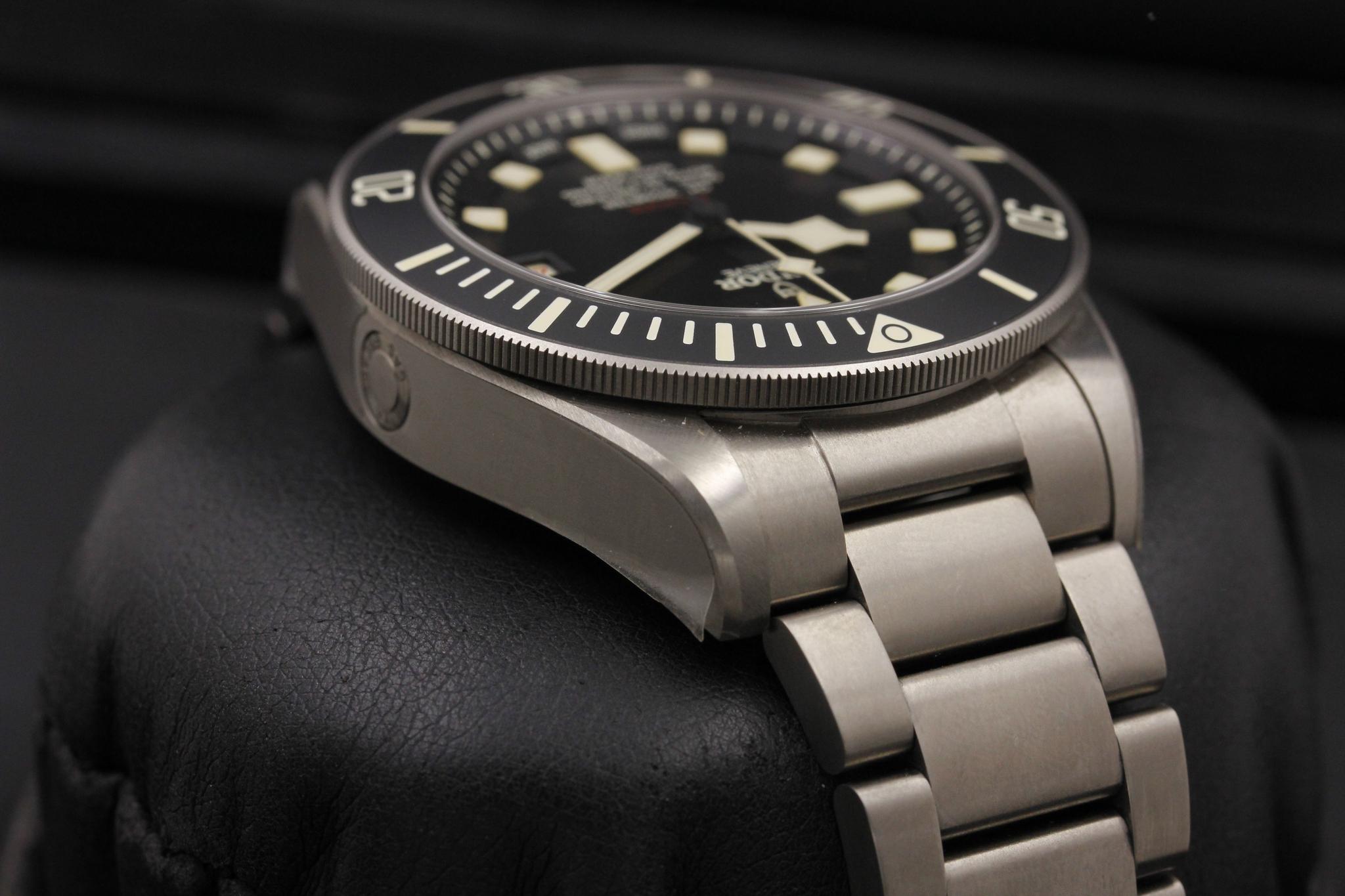 Watch Image 4