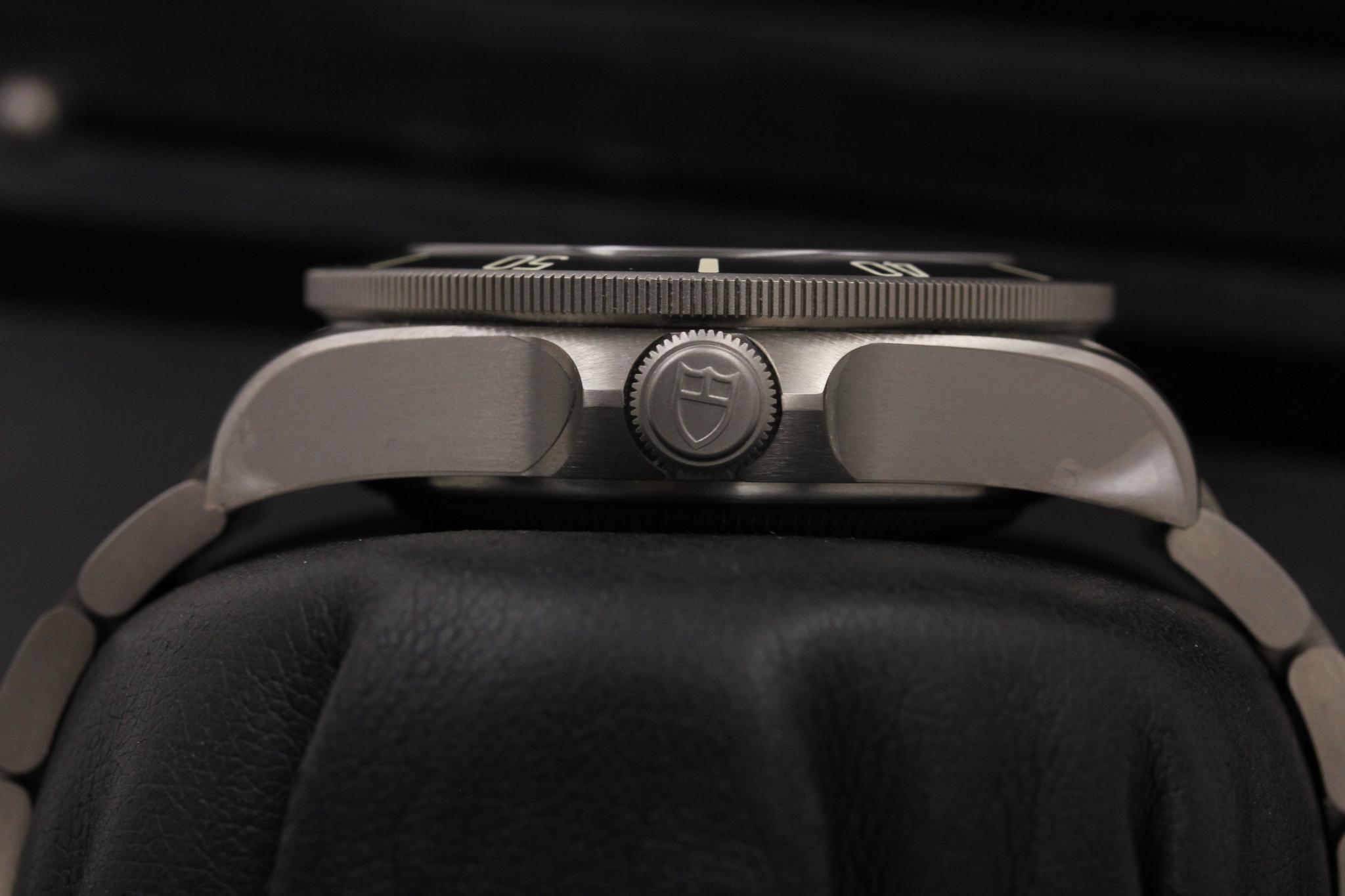 Watch Image 6