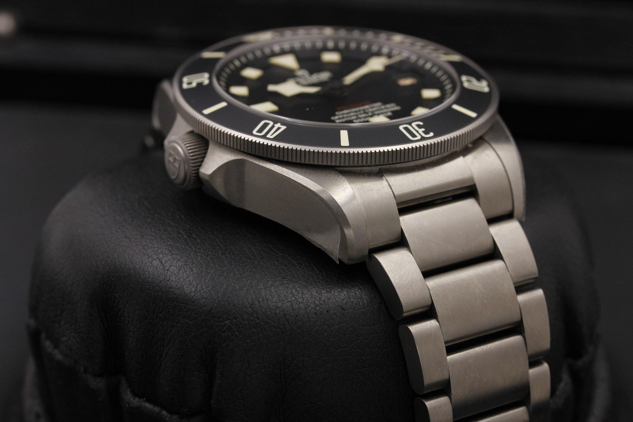Watch Image 7