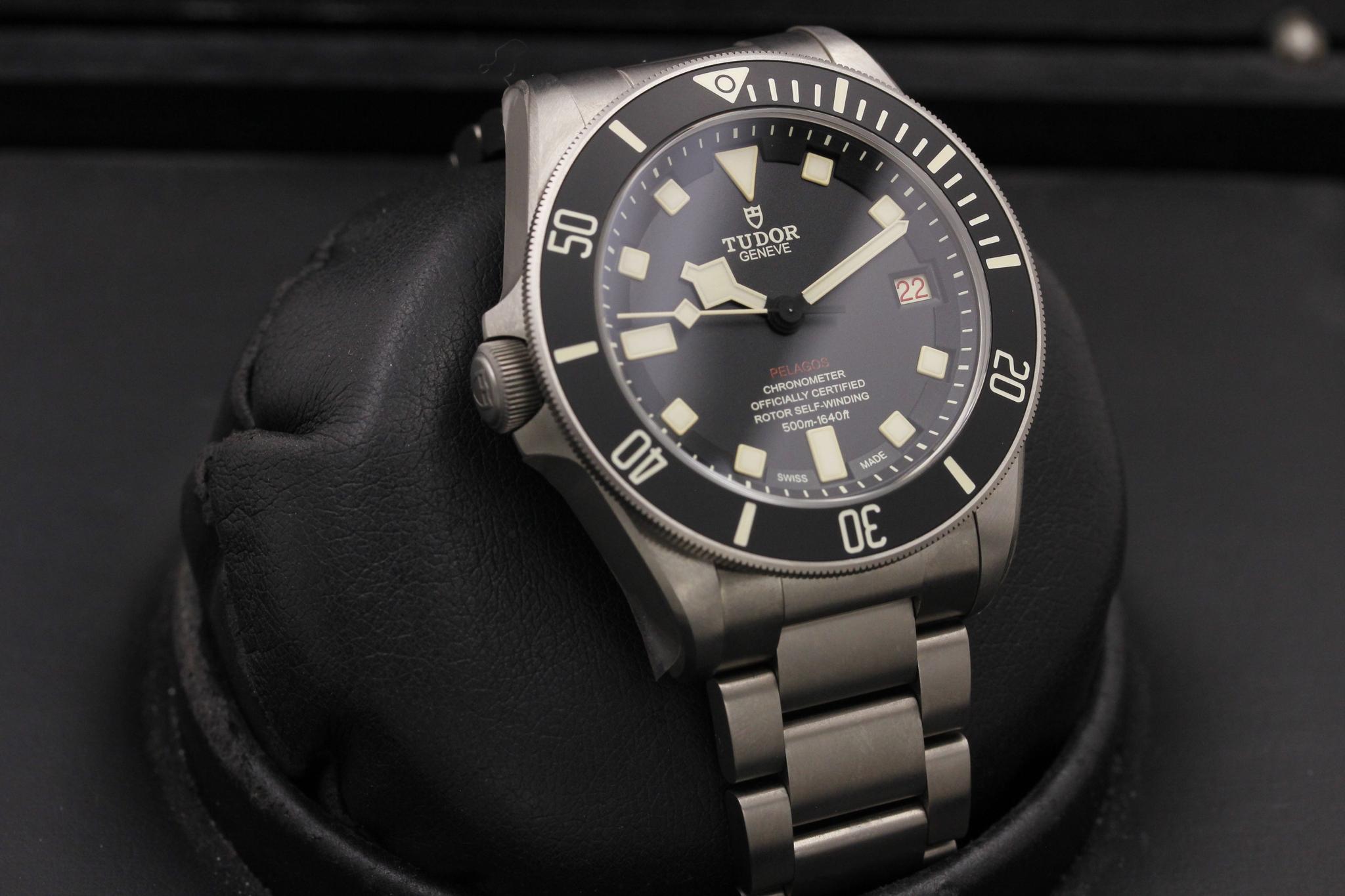 Watch Image 11