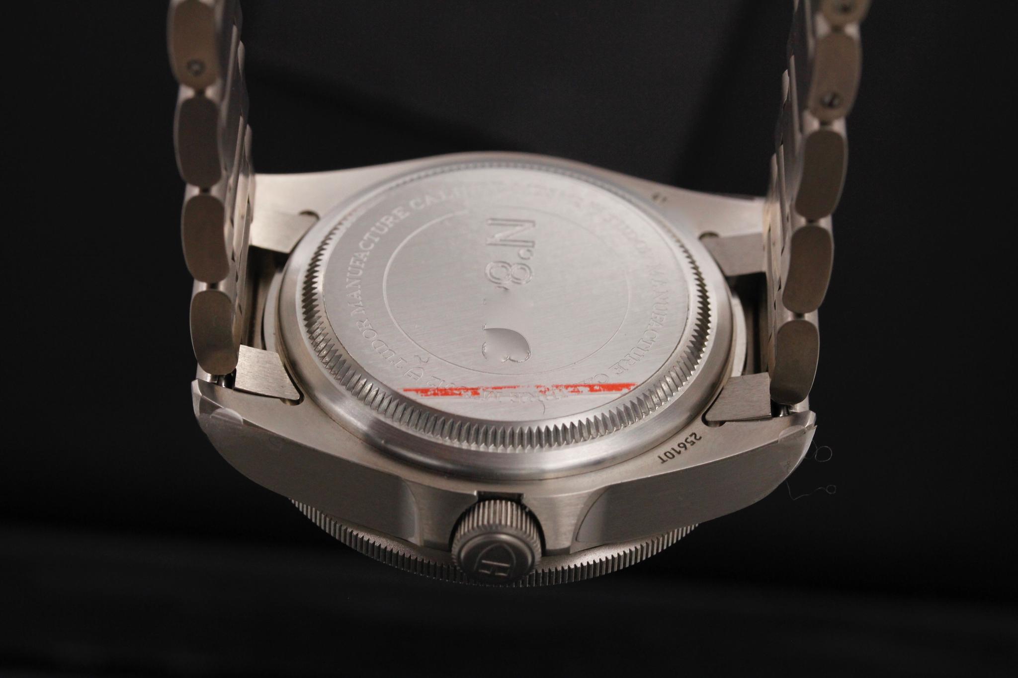 Watch Image 8