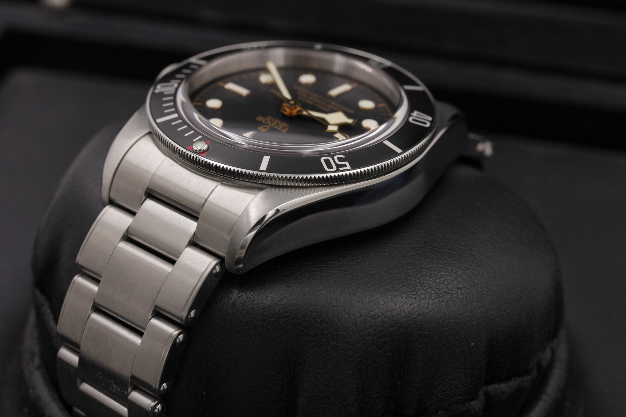 Watch Image 5