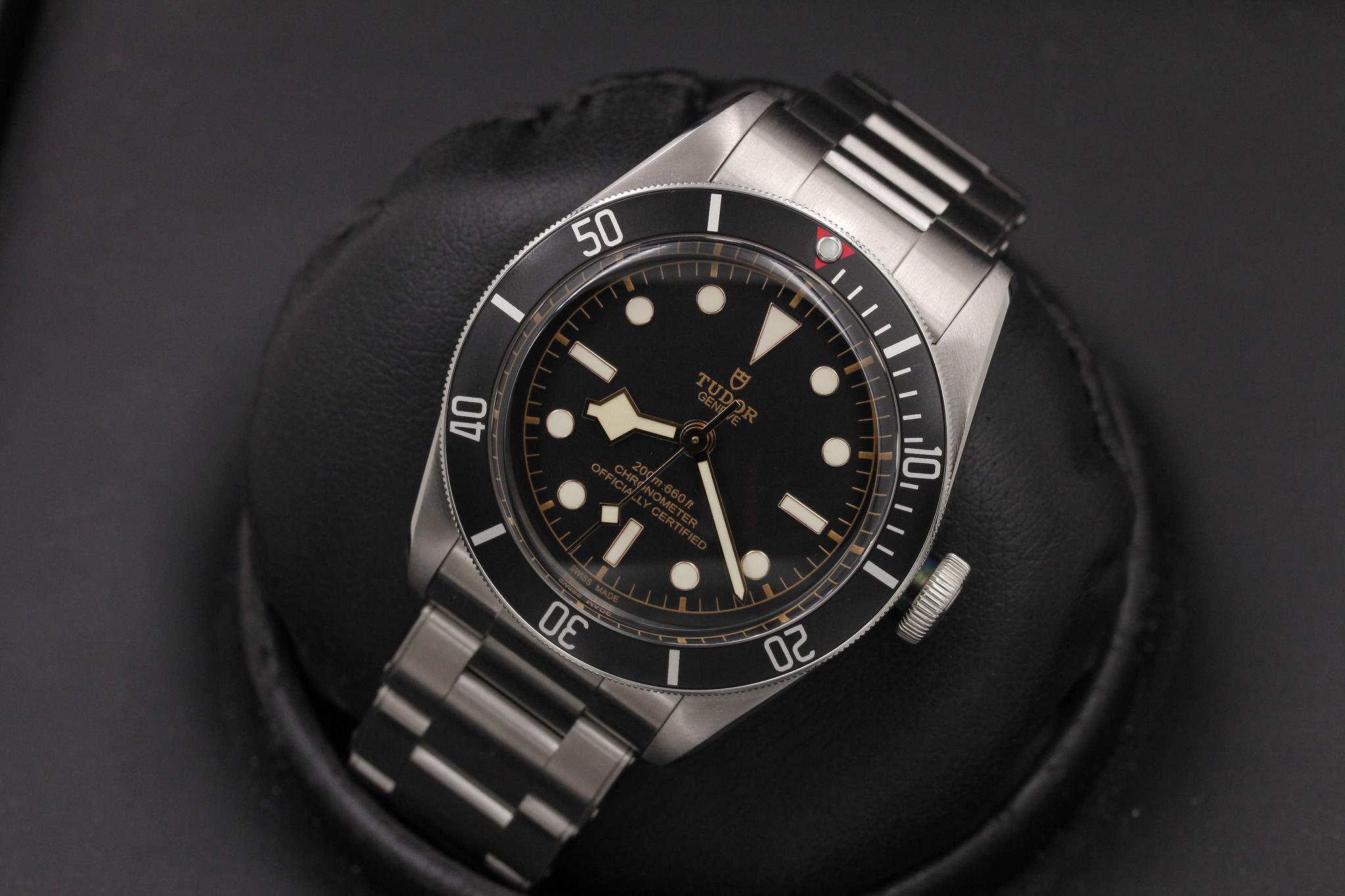 Watch Image 9