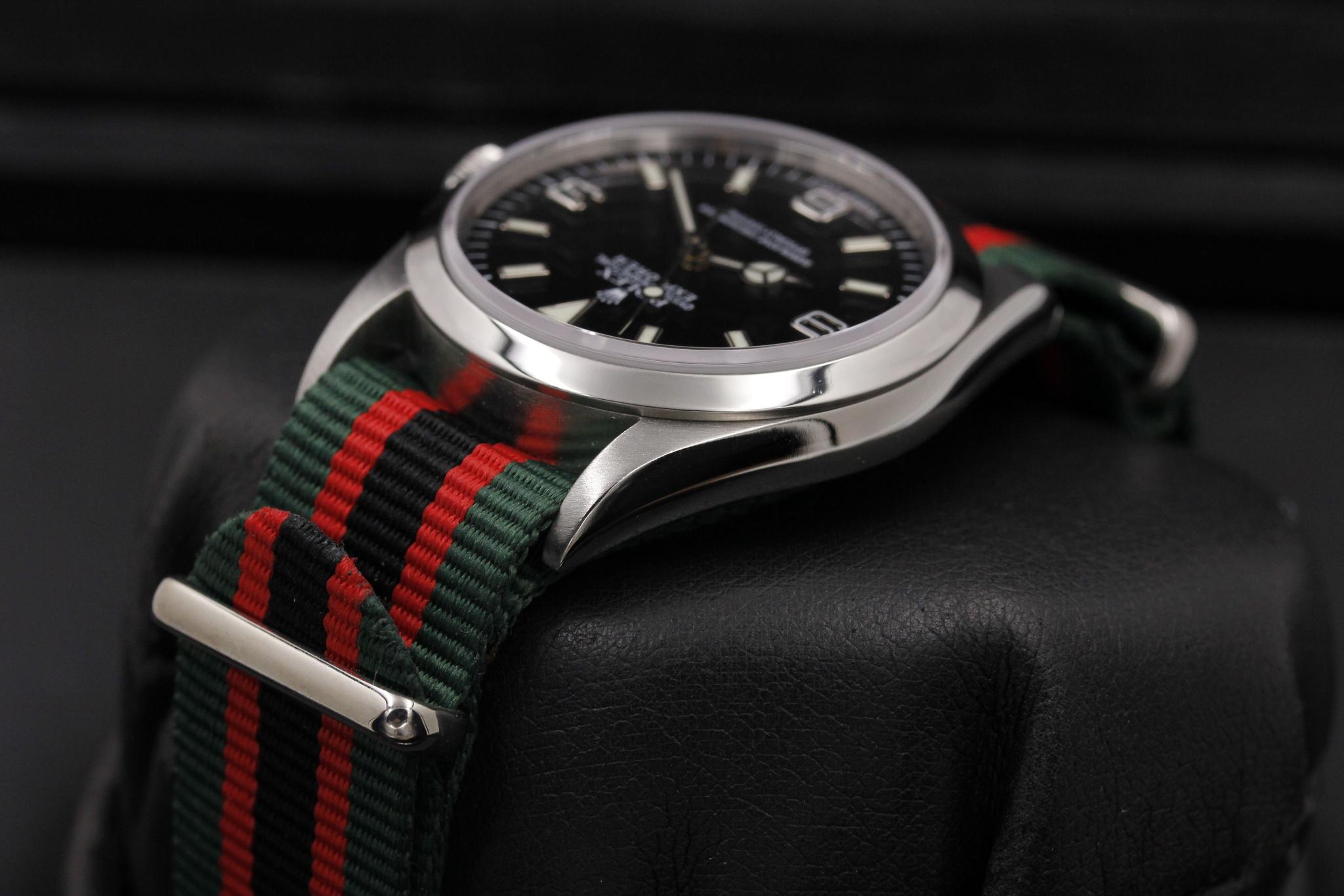 Watch Image 6