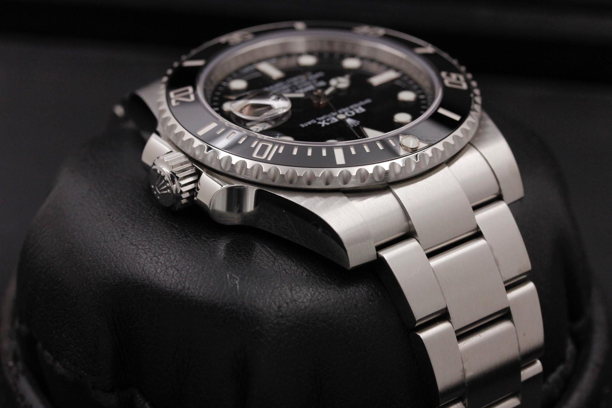 Watch Image 4