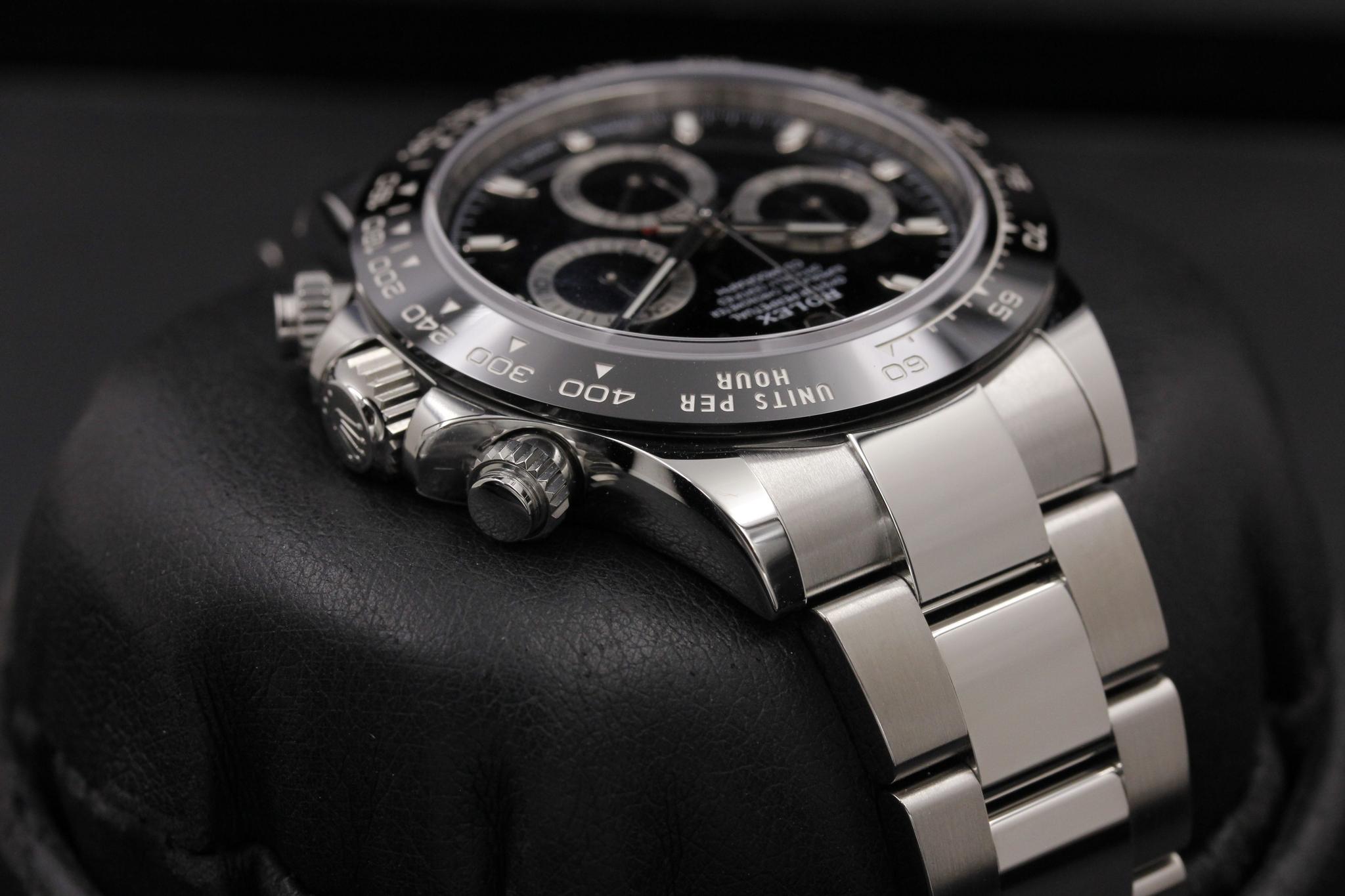 Watch Image 4