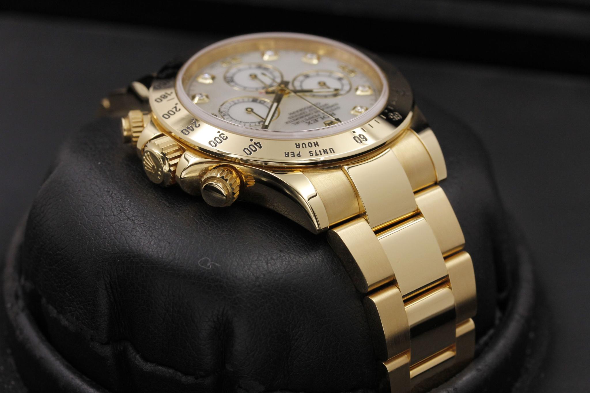 Watch Image 4