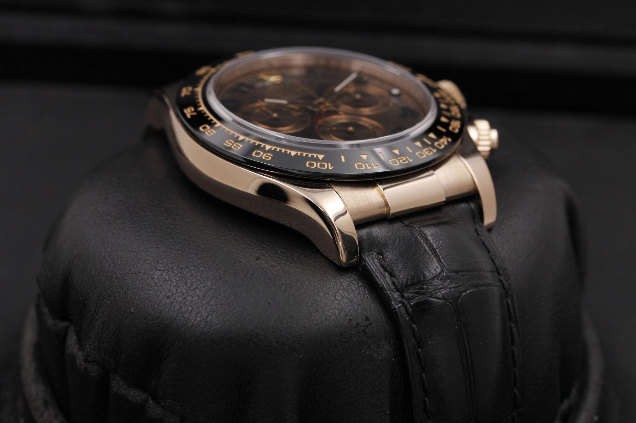 Watch Image 6