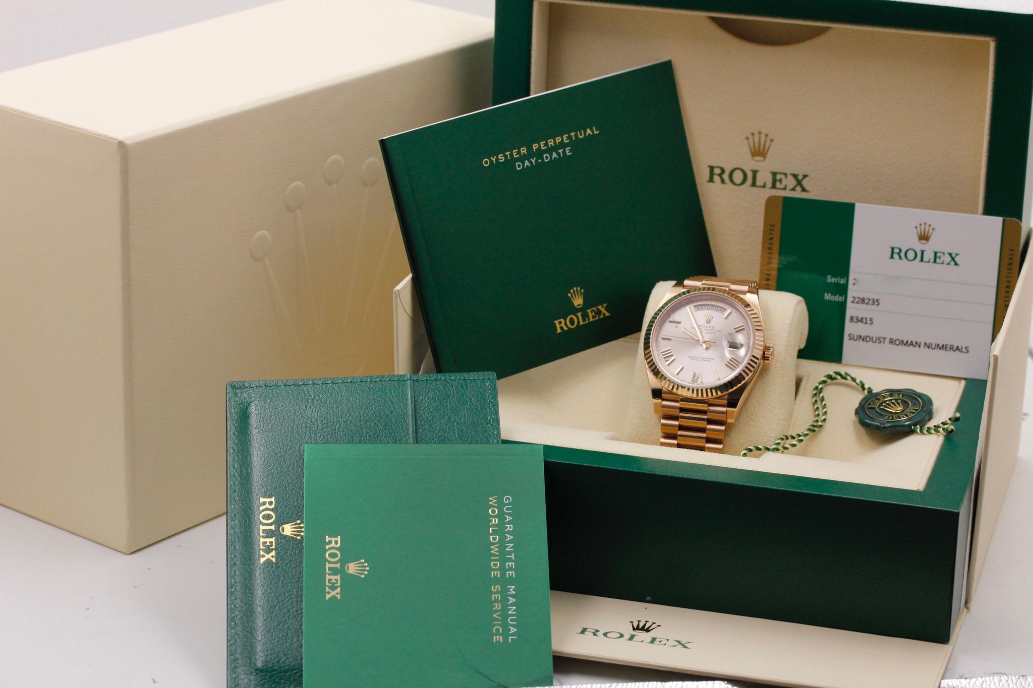 Watch Image 11