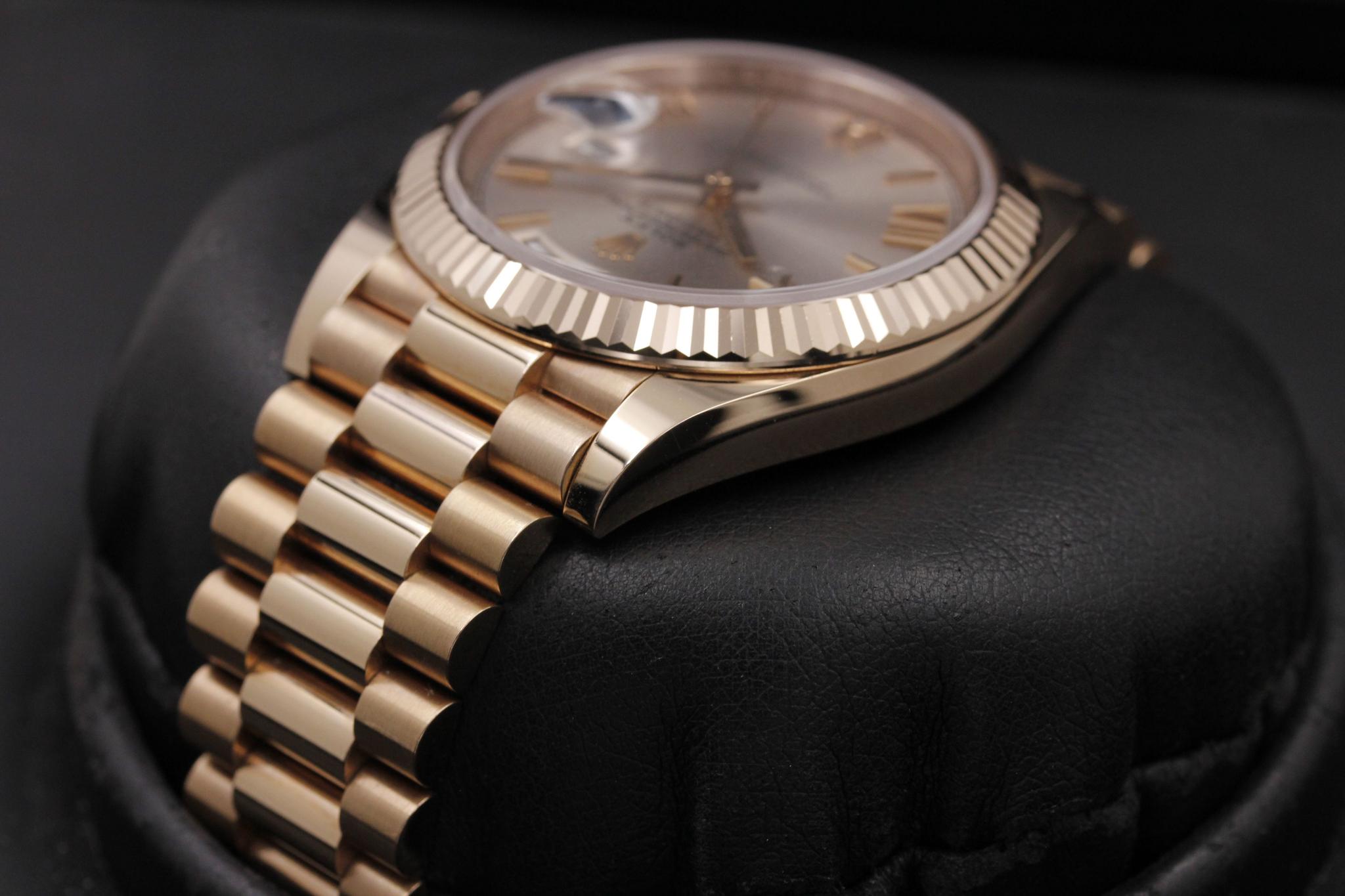 Watch Image 5