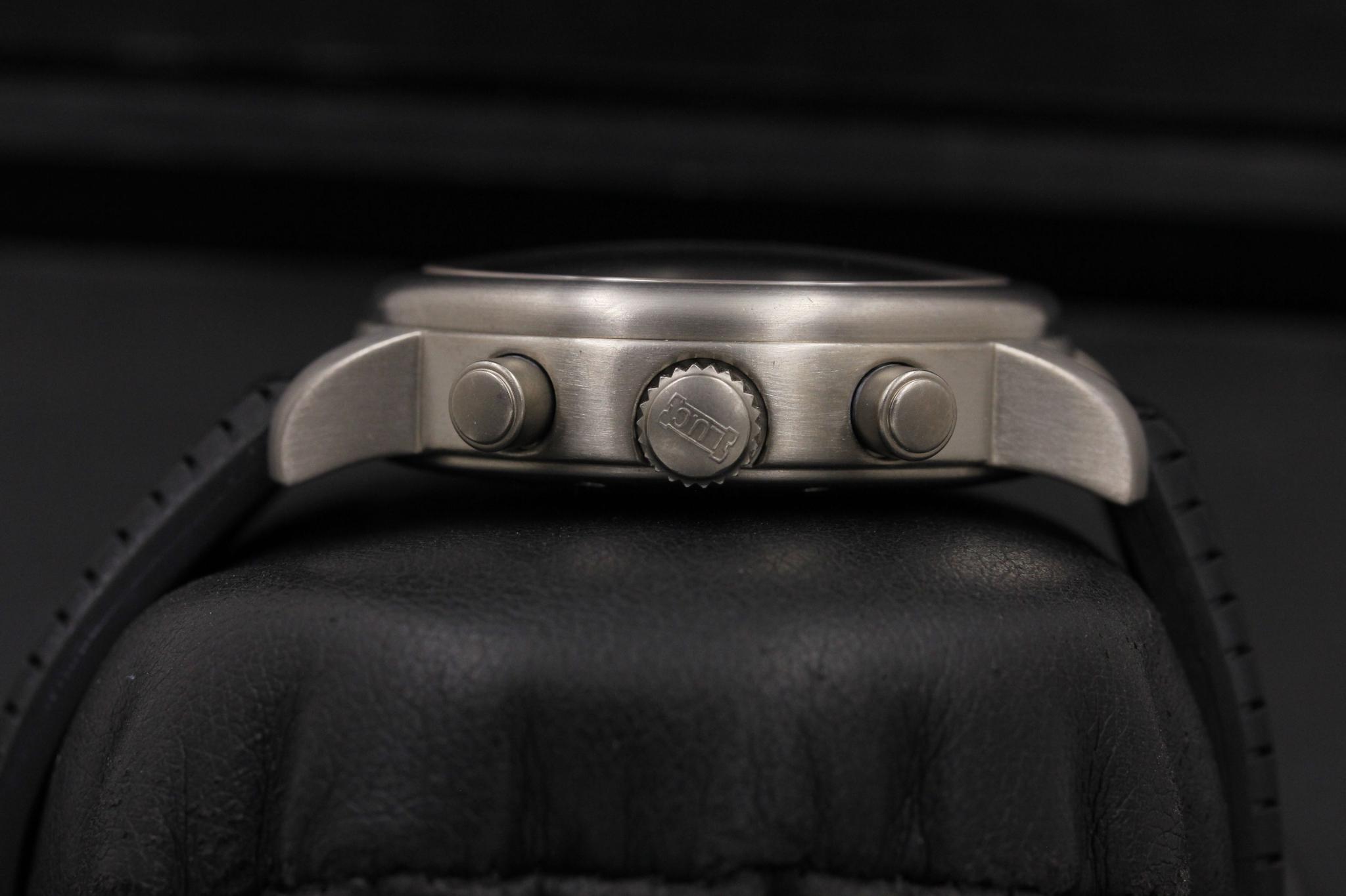 Watch Image 3